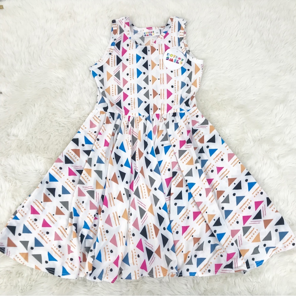 DOT DOT SMILE Girls Geometric Triangle‎ Print Twirly Dress Size 5 6 Sleeveless